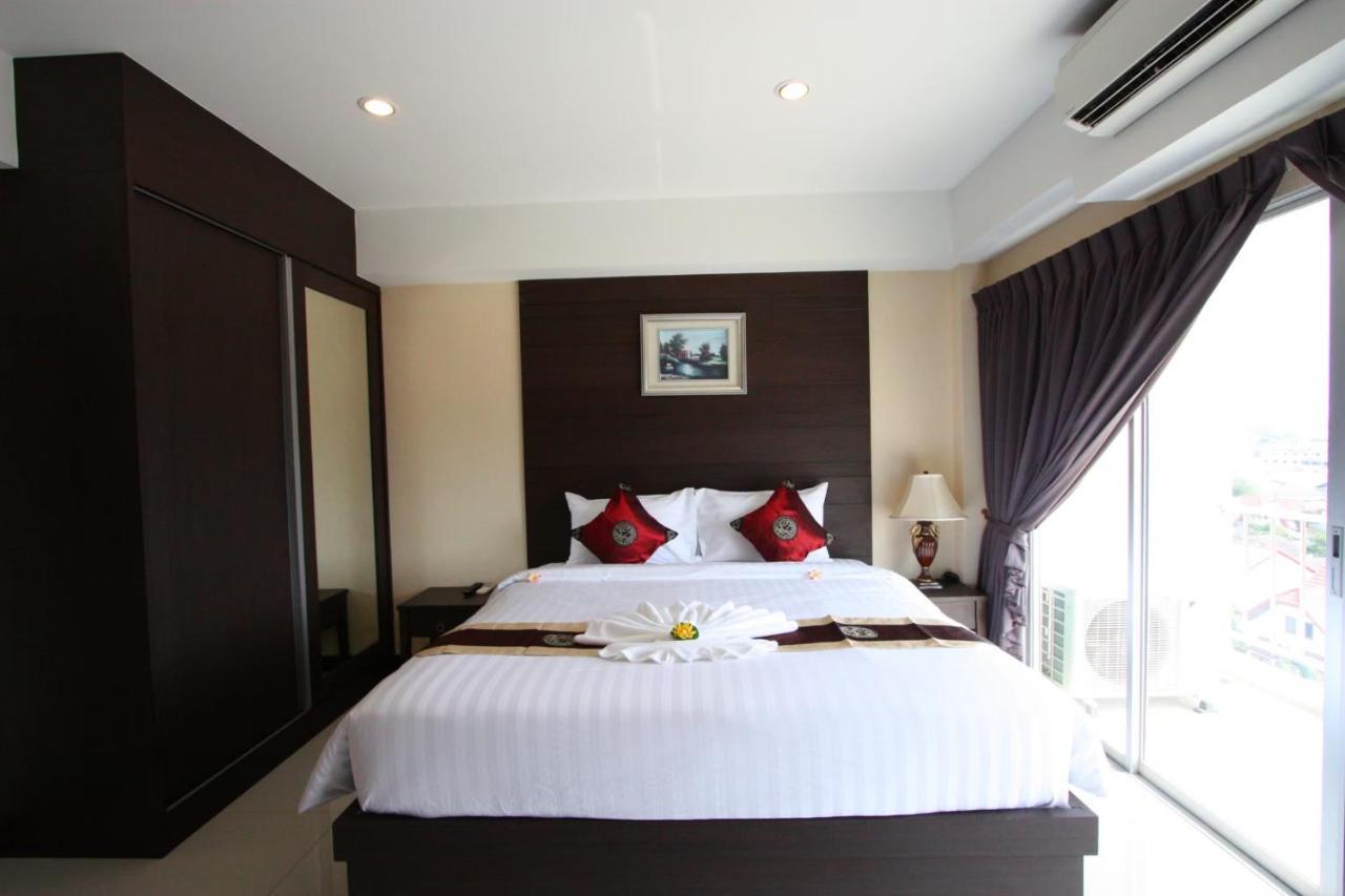 Valhalla Pattaya Hotel Jomtien Beach Exterior photo